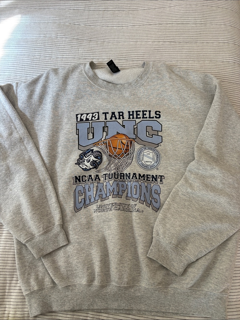 Gildan Heavy Blend UNC 1993 Tar Heels NCAA Tournament Champions Sweatshirt